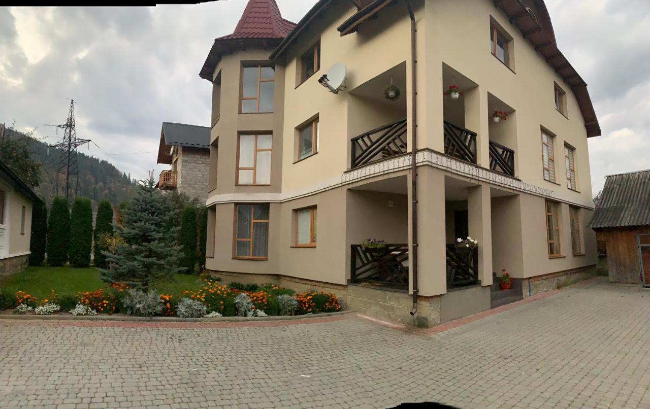 Панська Садиба Микуличин Екстер'єр фото
